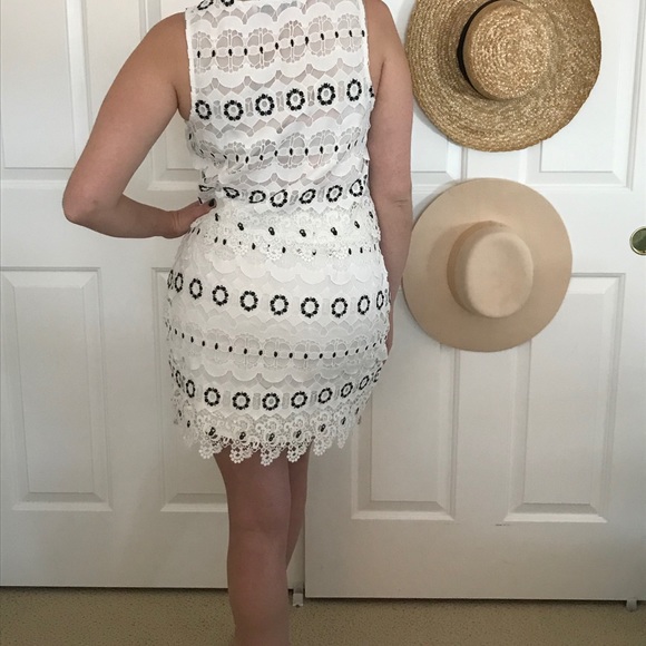 Lover’s + Friends incense lace mini skirt - Picture 3 of 3